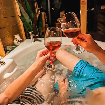 Kis Fakucko, Balatonhoz Koezel Apartament Soly