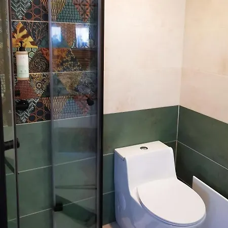 Kis Fakucko, Balatonhoz Koezel